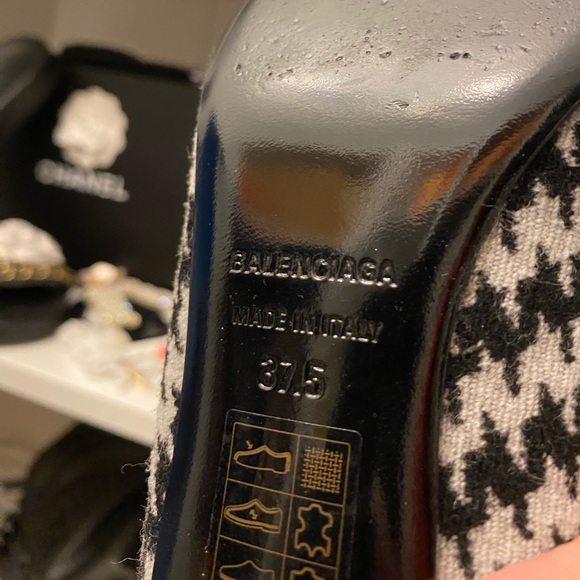 Houndstooth Balenciaga heels - Picture 12 of 13